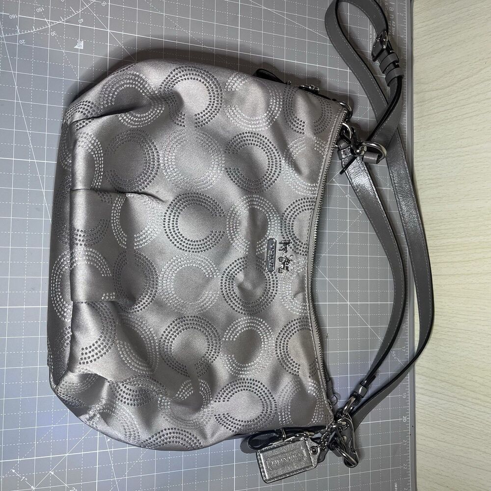 Authentic Coach Madison Dotted Op Art Convertible Hobo Bag Gray Silver Purple